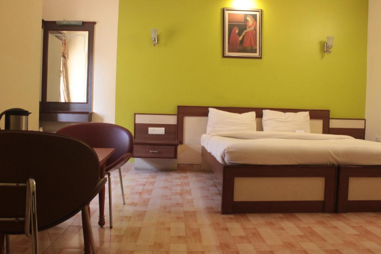 Hotel Jaipur Heritage Bagian luar foto